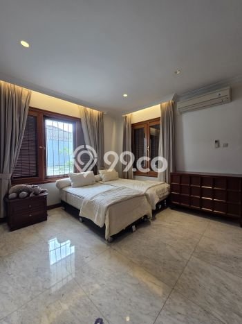 Rumah Elit Modern Siap Huni di Pondok Indah Jakarta Selatan Rumah Elit Modern Siap Huni di Pondok Indah Jakarta Selatan