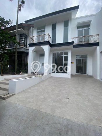 Dijual Rumah Mewah Elegan Dengan View Cantik di Bintaro, Tangerang Selatan Dijual Rumah Mewah Elegan Dengan View Cantik di Bintaro, Tangerang Selatan