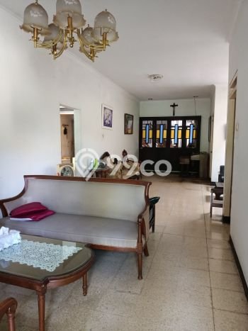 Siap Huni Rumah Mewah 6 Kamar di Gajah Mungkur Dekat ke Mana Pun Siap Huni Rumah Mewah 6 Kamar di Gajah Mungkur Dekat ke Mana Pun