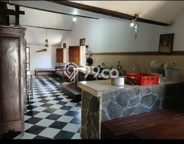 Lokasi Strategis! Dijual Komersial Bisnis di Bandungan, Semarang Kondisi Baik Lokasi Strategis! Dijual Komersial Bisnis di Bandungan, Semarang Kondisi Baik