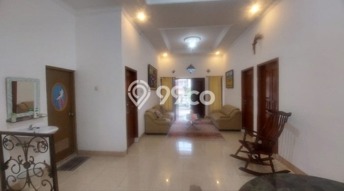 Rumah Modern 5 KT LT 176m2 di Manyaran Rumah Modern 5 KT LT 176m2 di Manyaran