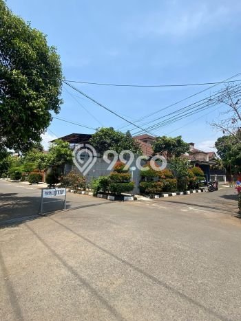 Rumah Harga Nego LT 261m2m² di Kawasan Residential Antapani, Bandung Rumah Harga Nego LT 261m2m² di Kawasan Residential Antapani, Bandung