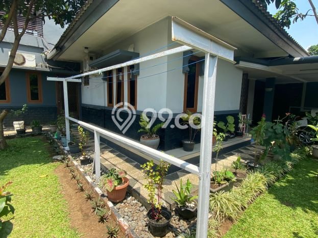 Rumah Harga Nego LT 261m2m² di Kawasan Residential Antapani, Bandung Rumah Harga Nego LT 261m2m² di Kawasan Residential Antapani, Bandung