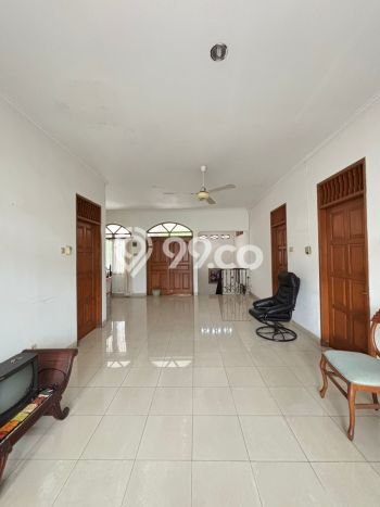 Rumah Mewah LB 400m2 Siap Pakai Desain Elegan di Cibeunying, Bandung Rumah Mewah LB 400m2 Siap Pakai Desain Elegan di Cibeunying, Bandung