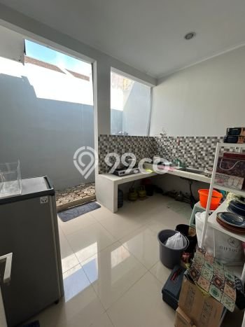 Rumah Luas Asri 3 KT Siap Pakai di Buah Batu Bandung Rumah Luas Asri 3 KT Siap Pakai di Buah Batu Bandung