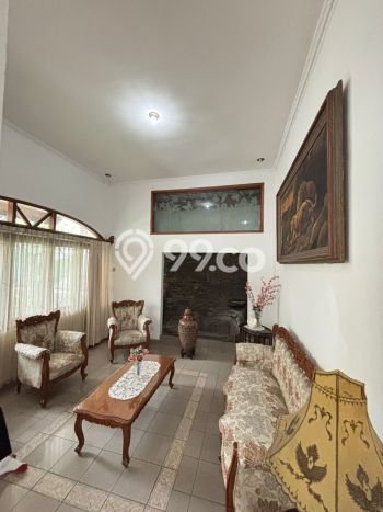 Rumah Mewah LB 400m2 Siap Pakai Desain Elegan di Cibeunying, Bandung Rumah Mewah LB 400m2 Siap Pakai Desain Elegan di Cibeunying, Bandung