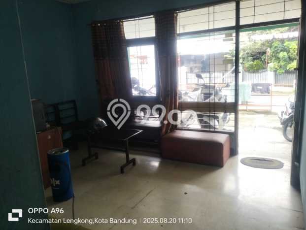 Rumah Modern Minimalis 4 Kamar Bisa Langsung Pindah di Cikutra Rumah Modern Minimalis 4 Kamar Bisa Langsung Pindah di Cikutra