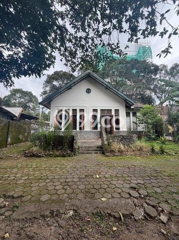 Ready to Use! Premium House LT 1476m2 Desain Elegan di Dago Ready to Use! Premium House LT 1476m2 Desain Elegan di Dago