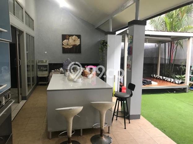 Rumah Elit Modern Siap Huni di Pondok Hijau Bandung Rumah Elit Modern Siap Huni di Pondok Hijau Bandung