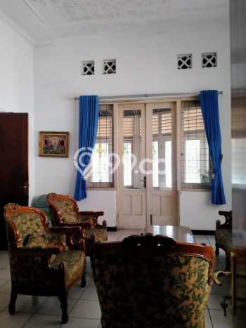 Rumah Elit Modern Tanpa Renovasi di Bandung Kota Bandung Rumah Elit Modern Tanpa Renovasi di Bandung Kota Bandung