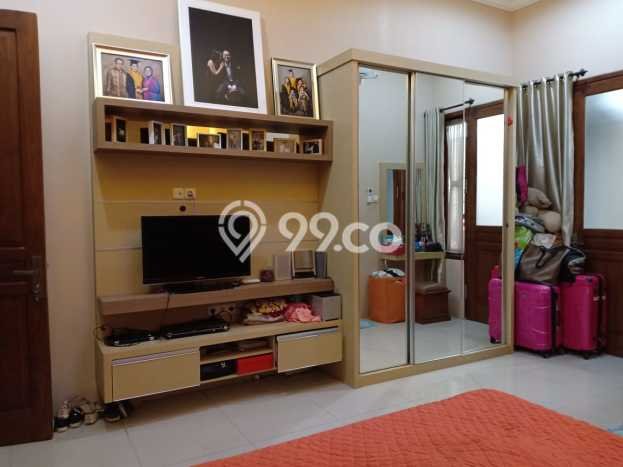 Rumah Mewah LB 500m2 Siap Pakai Desain Elegan di Turangga, Bandung Rumah Mewah LB 500m2 Siap Pakai Desain Elegan di Turangga, Bandung