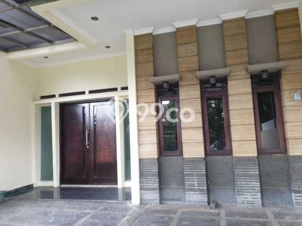 Hunian Elit LB 246m2 Siap Huni Desain Elegan di Singgasana, Bandung Hunian Elit LB 246m2 Siap Huni Desain Elegan di Singgasana, Bandung