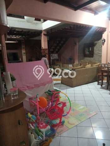 Dijual Cepat Rumah Bagus Siap Huni LB 180m2 di Antapani, Bandung Dijual Cepat Rumah Bagus Siap Huni LB 180m2 di Antapani, Bandung