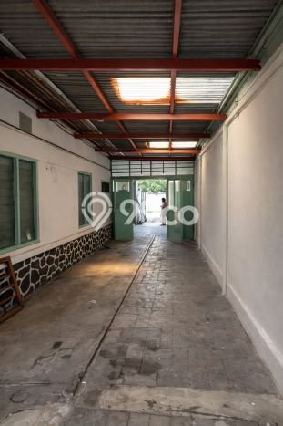 Rumah Mewah LB 190m2 Siap Huni Desain Elegan di Riau, Bandung Rumah Mewah LB 190m2 Siap Huni Desain Elegan di Riau, Bandung