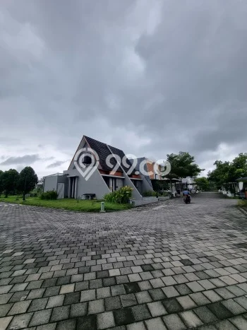 For Sale Hunian Rumah Terawat 2 KT di Ungaran, Semarang For Sale Hunian Rumah Terawat 2 KT di Ungaran, Semarang