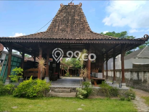 Rumah Luxury di Yogyakarta Strategis Kondisi Terawat Rumah Luxury di Yogyakarta Strategis Kondisi Terawat