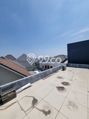 Rumah Luxury Modern Tanpa Renovasi di CitraGrand Semarang Rumah Luxury Modern Tanpa Renovasi di CitraGrand Semarang