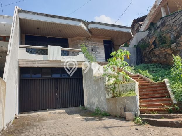 Siap Huni Rumah Mewah 3 Kamar di Gajah Mungkur Dekat ke Mana Saja Siap Huni Rumah Mewah 3 Kamar di Gajah Mungkur Dekat ke Mana Saja
