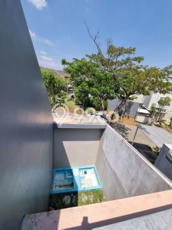 Rumah Luxury Modern Tanpa Renovasi di CitraGrand Semarang Rumah Luxury Modern Tanpa Renovasi di CitraGrand Semarang