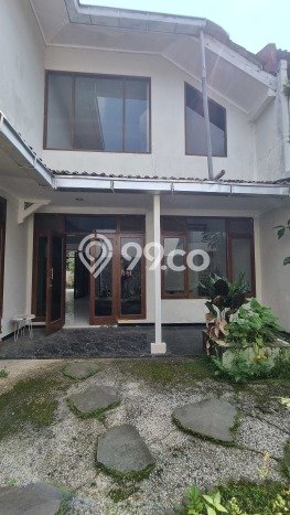 Dijual Rumah Mewah Megah Dengan View Cantik di Bukit Sari, Semarang Dijual Rumah Mewah Megah Dengan View Cantik di Bukit Sari, Semarang