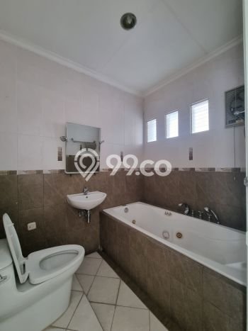 For Sale! Luxury House LT 259m2 Desain Modern di Candi Golf For Sale! Luxury House LT 259m2 Desain Modern di Candi Golf