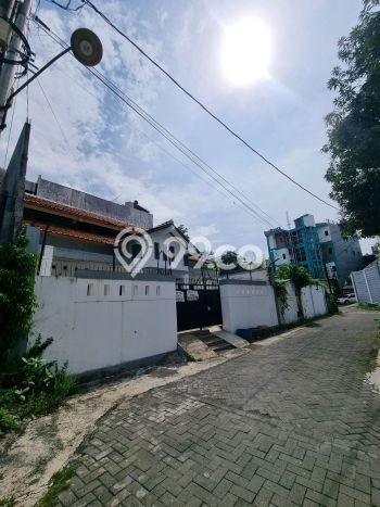 Rumah Luxury Modern Tanpa Renovasi di Simpang Lima Semarang Rumah Luxury Modern Tanpa Renovasi di Simpang Lima Semarang