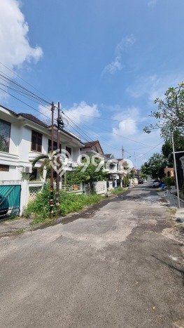 Dijual Rumah Mewah Megah Dengan View Cantik di Bukit Sari, Semarang Dijual Rumah Mewah Megah Dengan View Cantik di Bukit Sari, Semarang