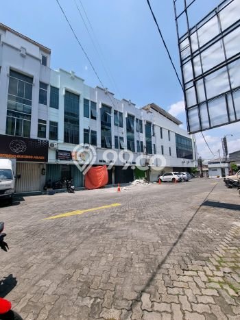 Ruko di Mataram, Luas 264m2m², Kawasan Strategis, Jalan Utama Ruko di Mataram, Luas 264m2m², Kawasan Strategis, Jalan Utama