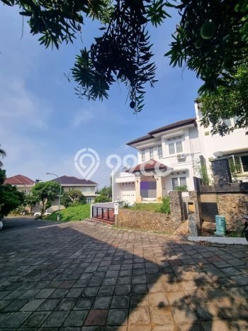 Rumah Sewa Semarang LT 240m2 LB 200m2 Kawasan Candi Golf Rumah Sewa Semarang LT 240m2 LB 200m2 Kawasan Candi Golf