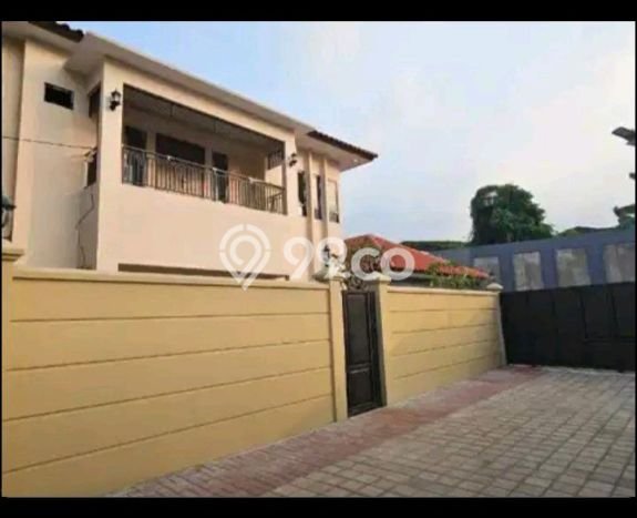 Ready to Use! Premium House LT 580m2 Desain Elegan di Radio Dalam Ready to Use! Premium House LT 580m2 Desain Elegan di Radio Dalam