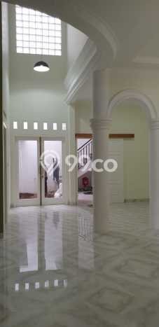 Rumah Elit LB 230m2 Siap Pakai Desain Elegan di Pondok Ranji, Tangerang Rumah Elit LB 230m2 Siap Pakai Desain Elegan di Pondok Ranji, Tangerang