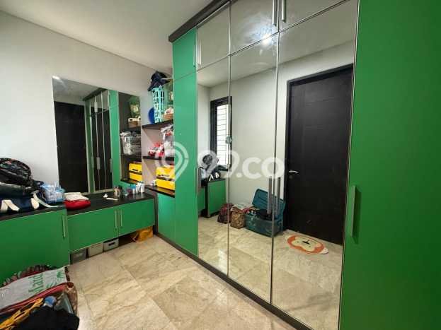 Rumah Kontrakan Jakarta Selatan LT 240m2 LB 325m2 Area Pondok Indah Rumah Kontrakan Jakarta Selatan LT 240m2 LB 325m2 Area Pondok Indah