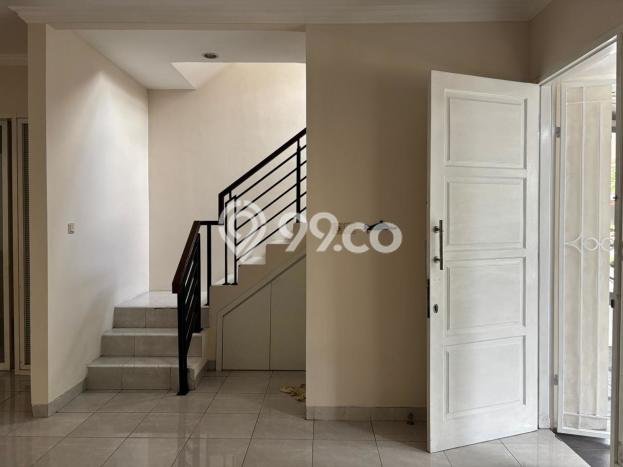 Rumah Strategis Modern Lb 115m2 di Ciputat, Tangerang Selatan Rumah Strategis Modern Lb 115m2 di Ciputat, Tangerang Selatan