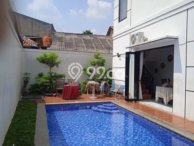 Rumah Mewah Dijual LT 200m2 di Ciputat, Tangerang Selatan Rumah Mewah Dijual LT 200m2 di Ciputat, Tangerang Selatan