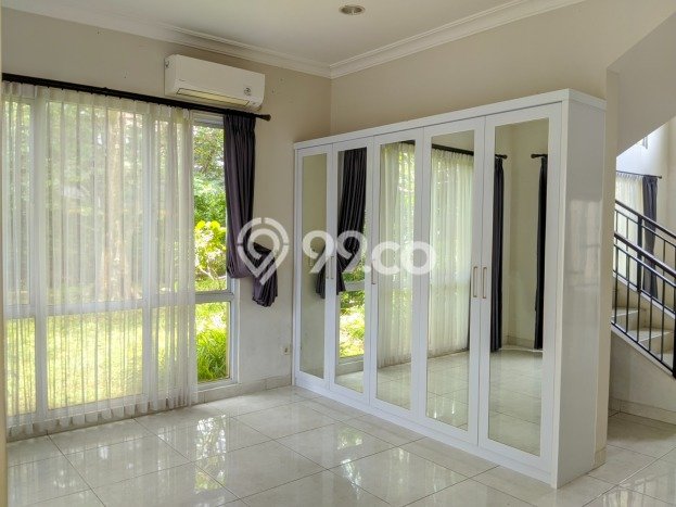 Rumah Elit Modern Tanpa Renovasi di BSD Foresta Tangerang Rumah Elit Modern Tanpa Renovasi di BSD Foresta Tangerang