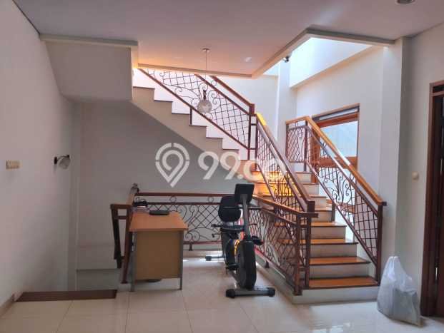 Hunian Mewah LB 275m2 Siap Huni Desain Elegan di Sayap Dago, Bandung Hunian Mewah LB 275m2 Siap Huni Desain Elegan di Sayap Dago, Bandung