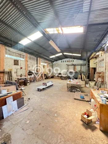 Gudang Dijual di Prime Area Bandung Luas 325m2 Gudang Dijual di Prime Area Bandung Luas 325m2