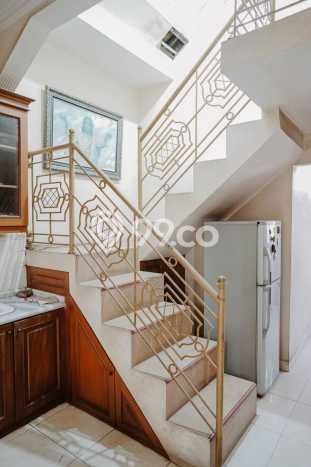 Hunian Luxury Best Area di Tangerang Selatan, Banten Hunian Luxury Best Area di Tangerang Selatan, Banten