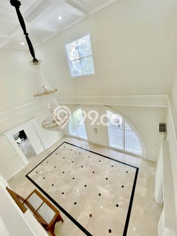 Sewa Rumah Strategis LT 820m2 / LB 1000m2 di Pondok Indah, Jakarta Selatan Sewa Rumah Strategis LT 820m2 / LB 1000m2 di Pondok Indah, Jakarta Selatan