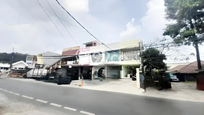 Ruko untuk Disewa di Pusat Jakarta Selatan Luas Bangunan 225m2 Ruko untuk Disewa di Pusat Jakarta Selatan Luas Bangunan 225m2
