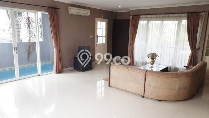 RARE UNIT! Rumah di Pejaten, 3 KT, View Kota, Luas 124m² Bangunan 250m² RARE UNIT! Rumah di Pejaten, 3 KT, View Kota, Luas 124m² Bangunan 250m²