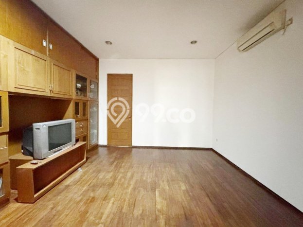 Hunian Modern Disewakan 5 Kamar di Kebayoran Baru Boleh Nego Hunian Modern Disewakan 5 Kamar di Kebayoran Baru Boleh Nego