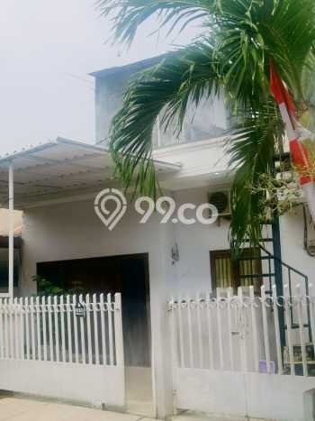 Rumah sewa siap pakai 3 Kamar Tidur di Pejaten, Jakarta Selatan Rumah sewa siap pakai 3 Kamar Tidur di Pejaten, Jakarta Selatan