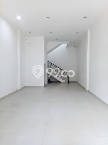 Ruko Dijual di Prime Area Jakarta Selatan Luas 350m2 Ruko Dijual di Prime Area Jakarta Selatan Luas 350m2