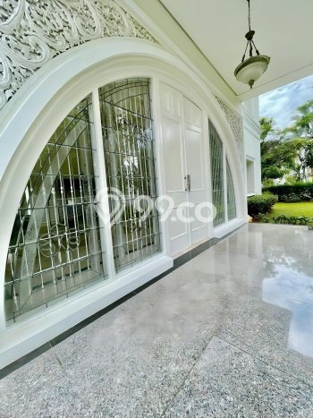 Sewa Rumah Strategis LT 820m2 / LB 1000m2 di Pondok Indah, Jakarta Selatan Sewa Rumah Strategis LT 820m2 / LB 1000m2 di Pondok Indah, Jakarta Selatan