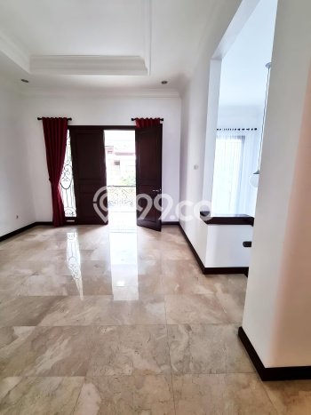 Rumah sewa siap huni 5 KT di Pondok Indah, Jakarta Selatan Rumah sewa siap huni 5 KT di Pondok Indah, Jakarta Selatan