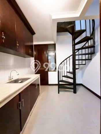 Rumah sewa siap huni 5 KT di Pondok Indah, Jakarta Selatan Rumah sewa siap huni 5 KT di Pondok Indah, Jakarta Selatan
