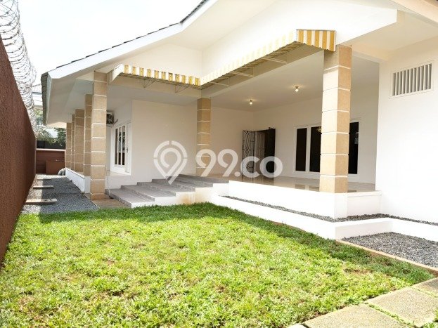 Rumah di Cilandak, 3 KM, Konsep Modern, Luas 650m2m² LB 500m2m² Rumah di Cilandak, 3 KM, Konsep Modern, Luas 650m2m² LB 500m2m²