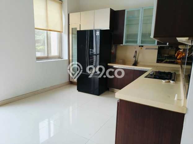 Rumah area Tomang, Akses ke Tol, 4 KT, Luas 90m² LB 270m² Rumah area Tomang, Akses ke Tol, 4 KT, Luas 90m² LB 270m²