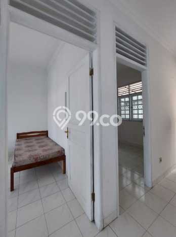 Rumah Lokasi Strategis area Tomang, Jakarta Barat, Luas 150m² Bangunan 225m² Rumah Lokasi Strategis area Tomang, Jakarta Barat, Luas 150m² Bangunan 225m²